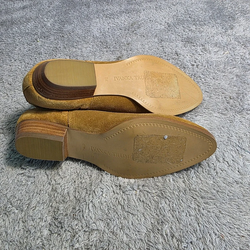 Ivanka Trump Ankle Booties Tan Suede Pointed Toe Zip Womens 6M‎ Excellent